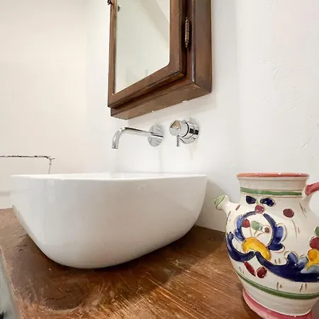 Trullo San Vincenzo Con Piscina Guest house