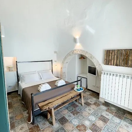 Guest house Trullo San Vincenzo Con Piscina *