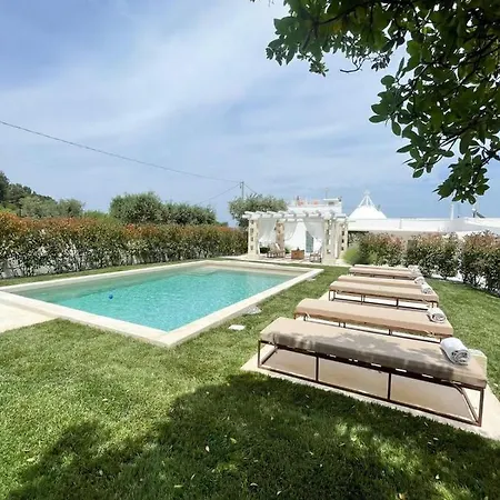 Trullo San Vincenzo Con Piscina Guest house *