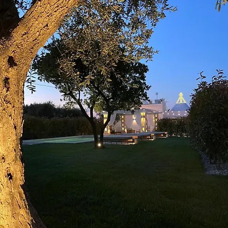 Guest house Trullo San Vincenzo Con Piscina